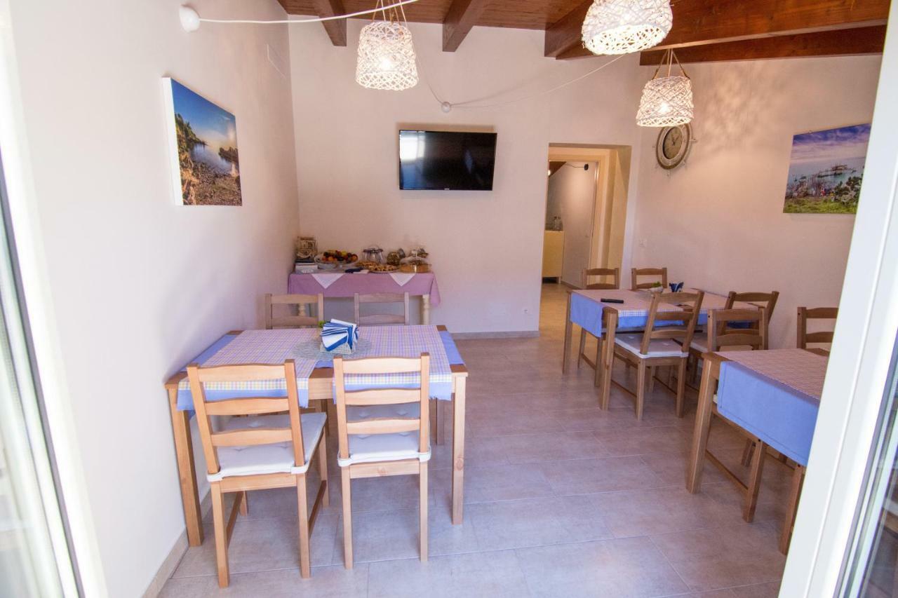 Le Mansardine Acomodação com café da manhã Vasto Exterior foto
