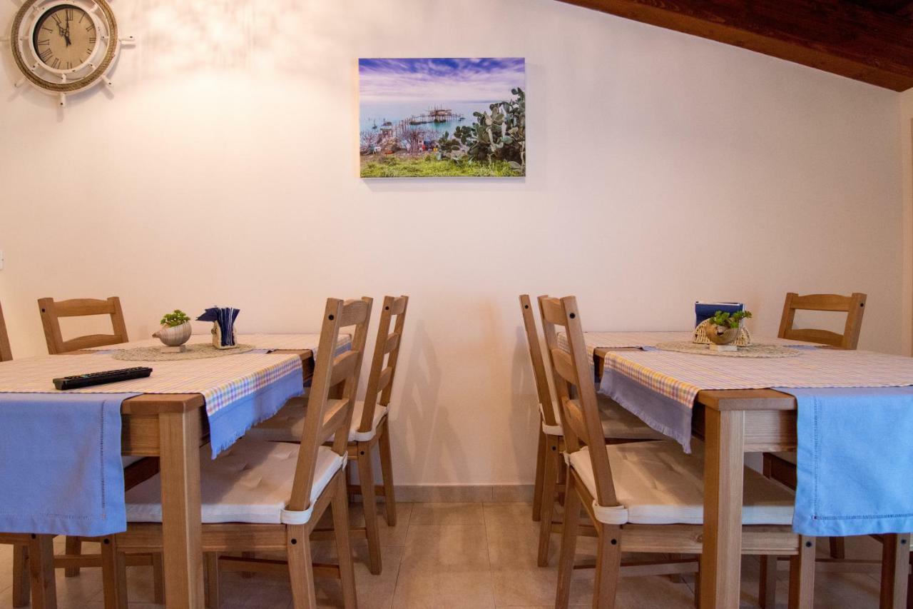 Le Mansardine Acomodação com café da manhã Vasto Exterior foto